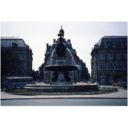 Fountian-Bordeaux.jpg